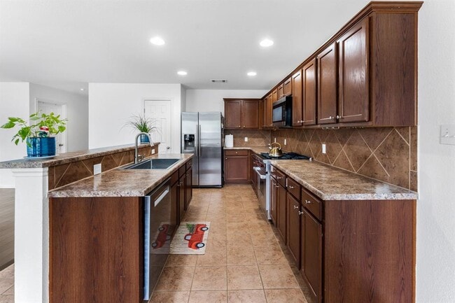 Building Photo - 150 Breccia Cove