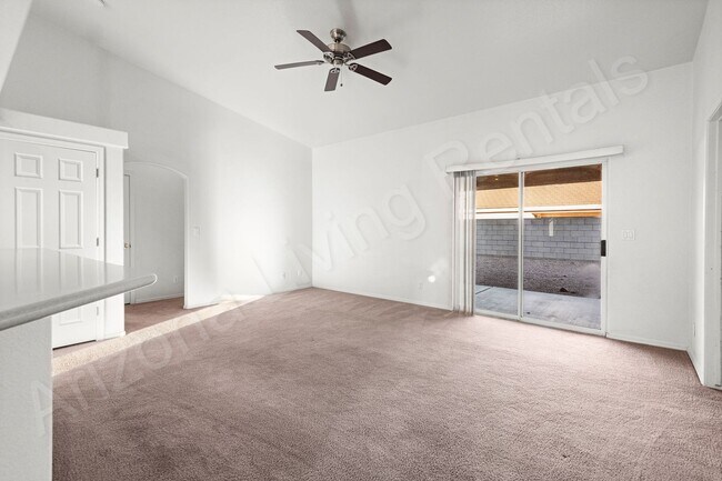 Building Photo - CHARMING CURB APPEAL