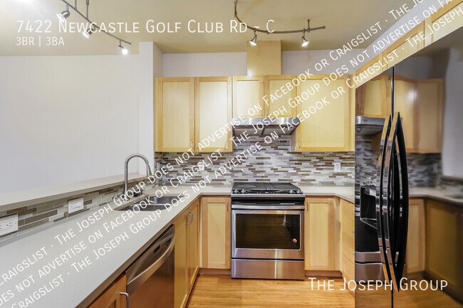 Building Photo - 7422 Newcastle Golf Club Rd