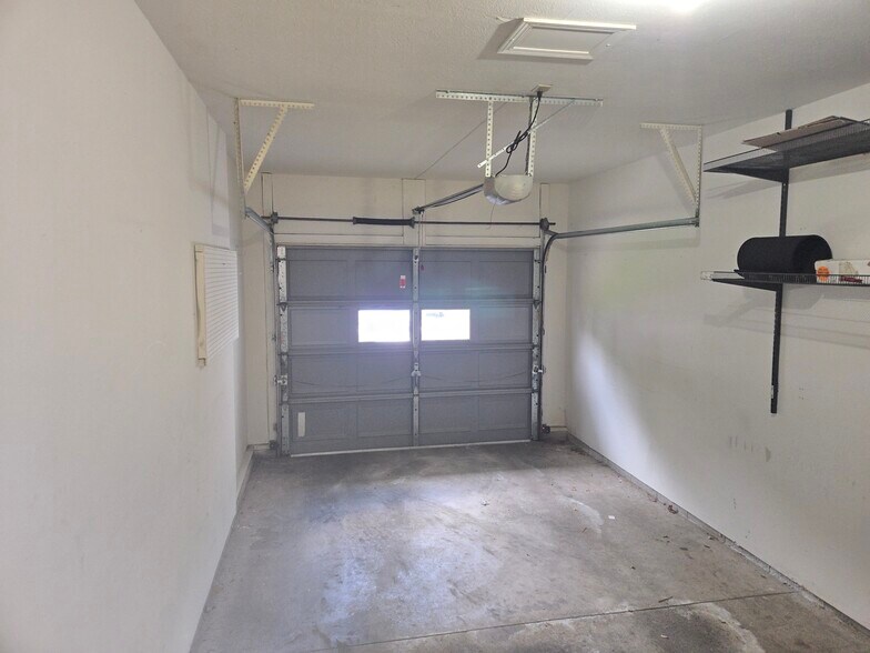 Building Photo - 6955 Dorr St
