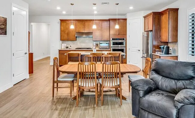 Building Photo - Beautiful home on a corner lot.