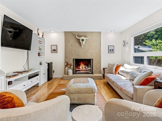 Building Photo - 44 Broadview Ave