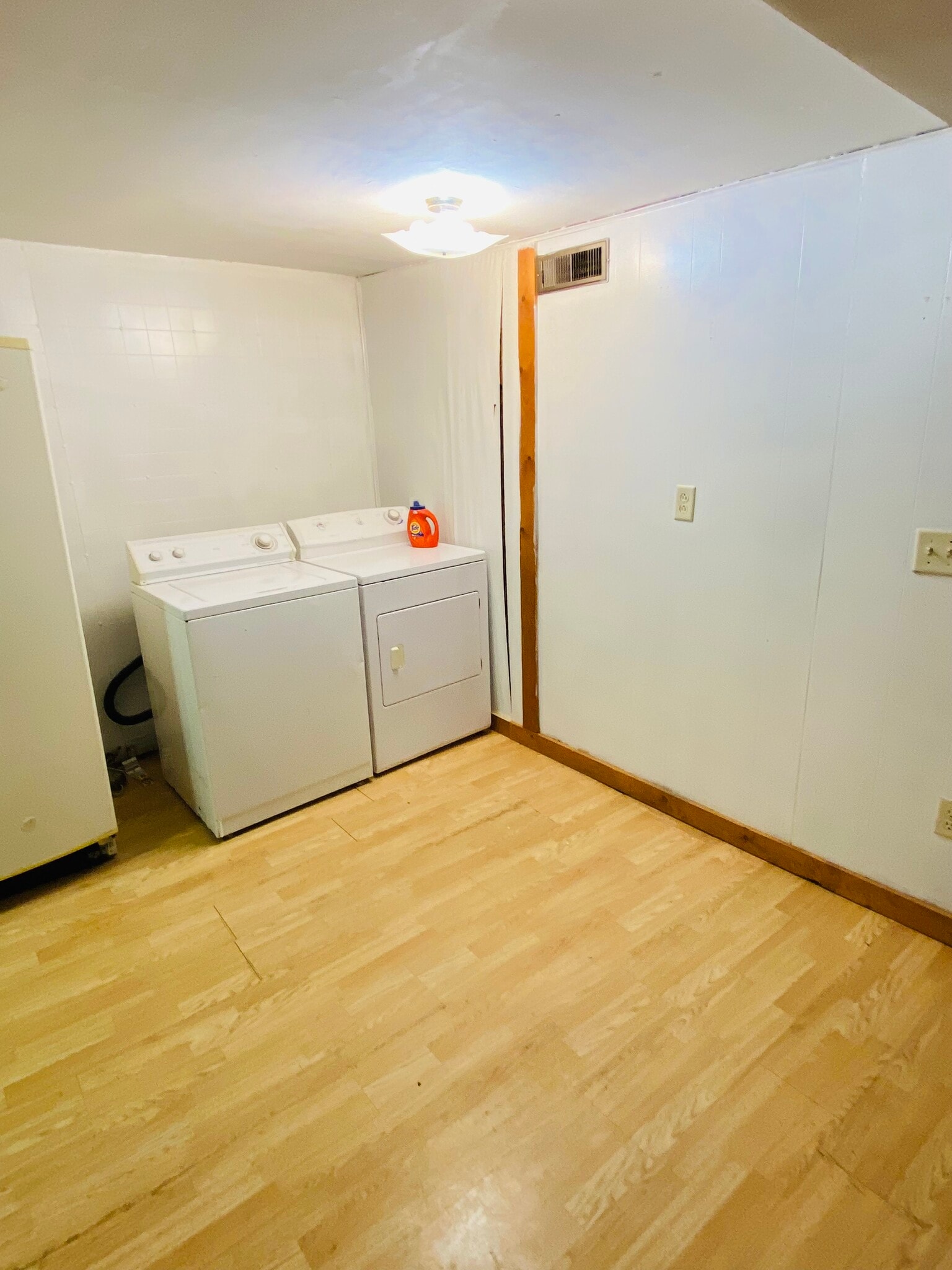 Building Photo - 224 Garfield Ave