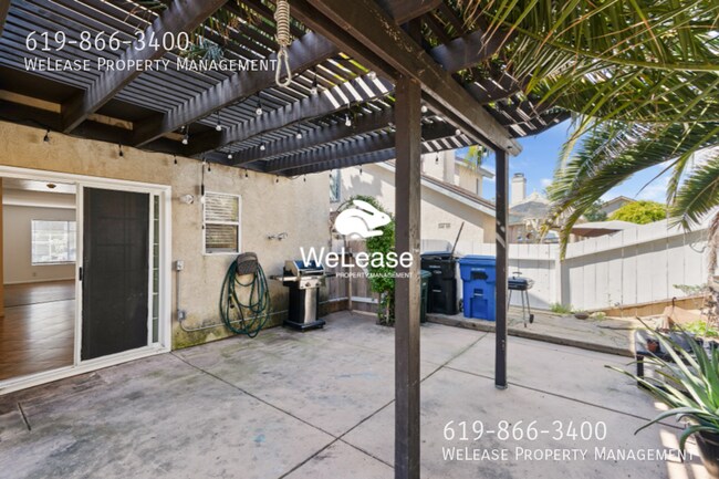 Building Photo - 1886 Manzana Way