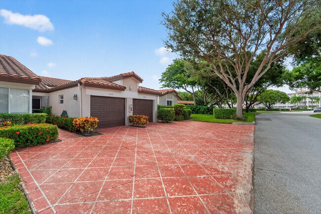 Building Photo - 6070 Sunny Manor Ct