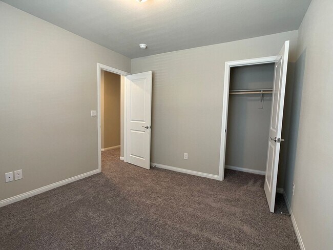 Building Photo - Brand New, Never Lived in House, located in the Southwest!