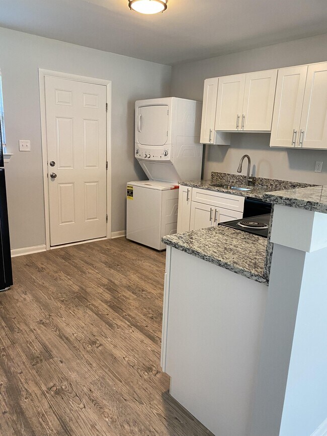 Building Photo - 18272 Sidney Ave