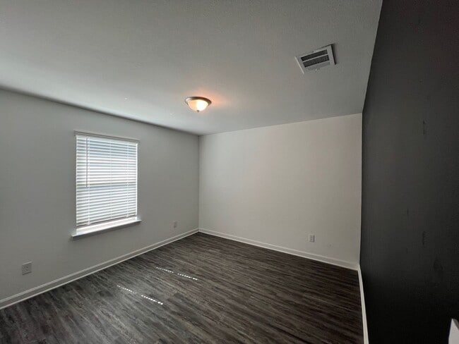 Building Photo - 7759 Joe Lynn Trails