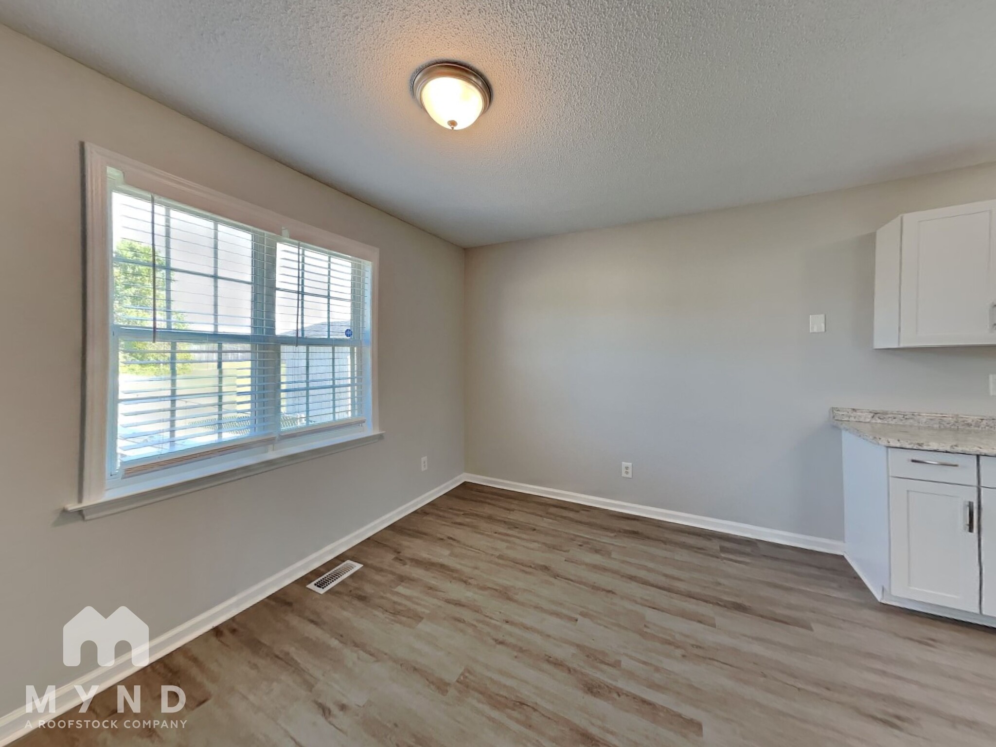 Building Photo - 168 Hugh Dr