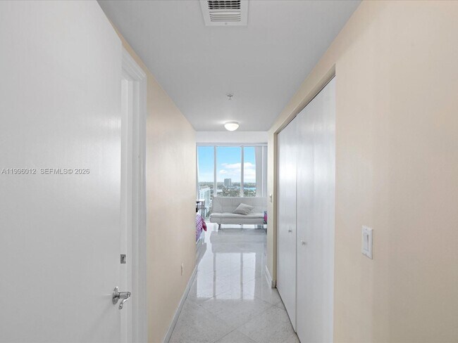 Building Photo - 16699 Collins Ave