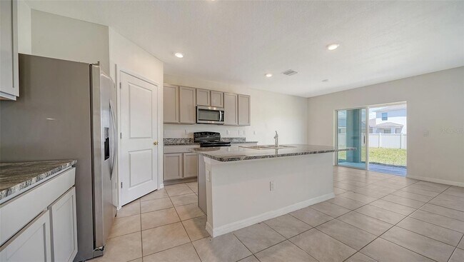 Building Photo - 12732 Lateral Root Dr