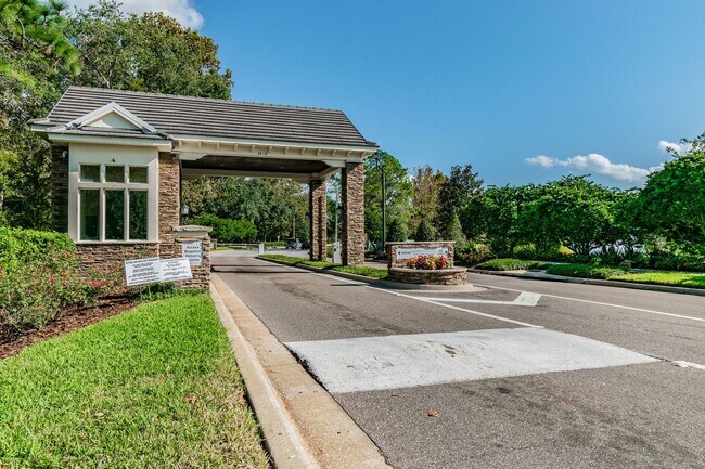 Building Photo - 9481 Highland Oak Dr