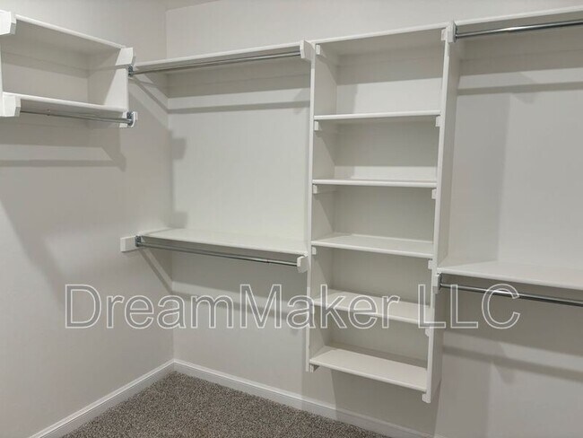 Building Photo - 3026 Hollow Crest Ln