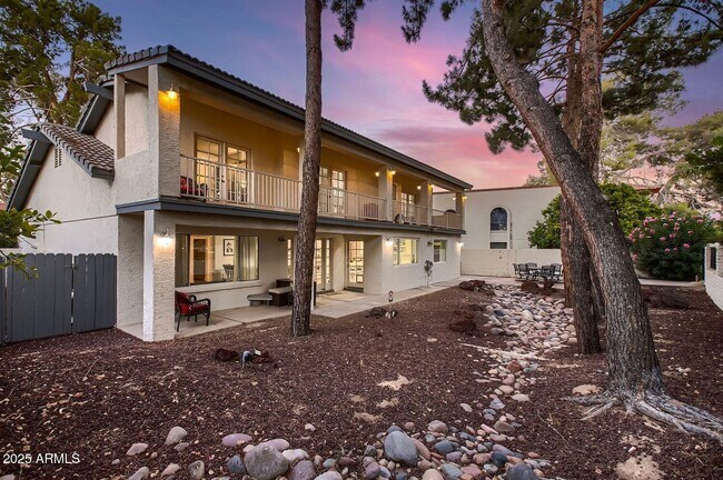 Building Photo - 1305 E Steamboat Bend Dr