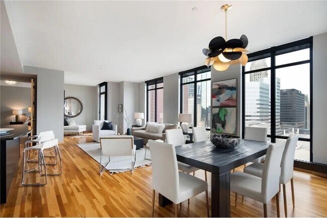 Building Photo - Minneapolis, MN