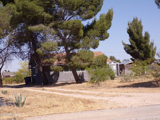Building Photo - 40608 13th St W