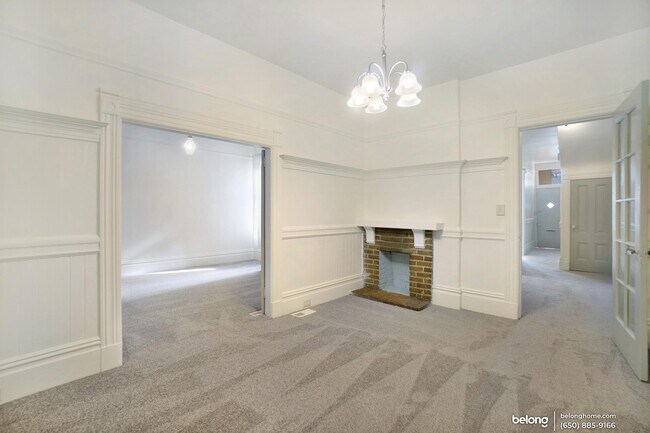 Building Photo - 1618 Grove St