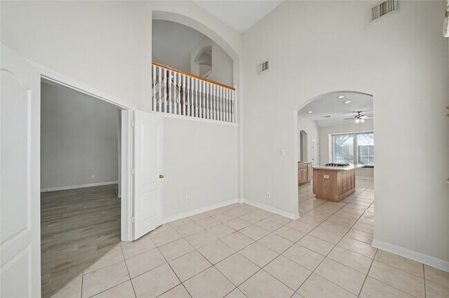 Building Photo - 5807 Bayberry Way