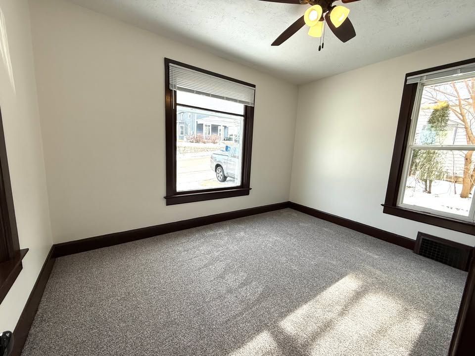 Building Photo - 752 McSorley St