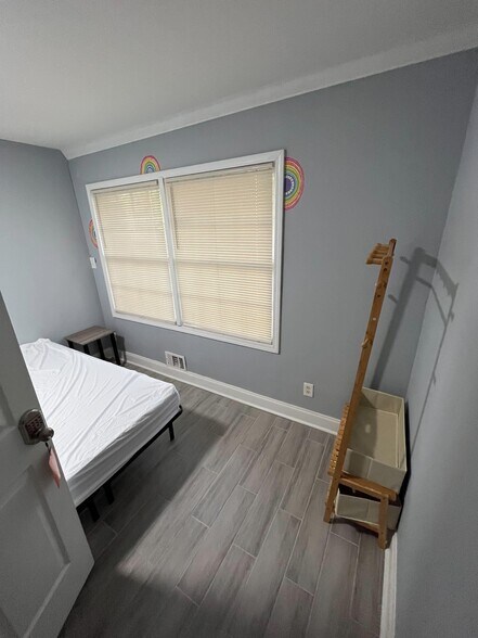 Building Photo - 1720 Danrich Dr