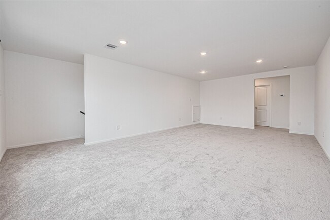 Building Photo - 26615 Coast Redwood Dr