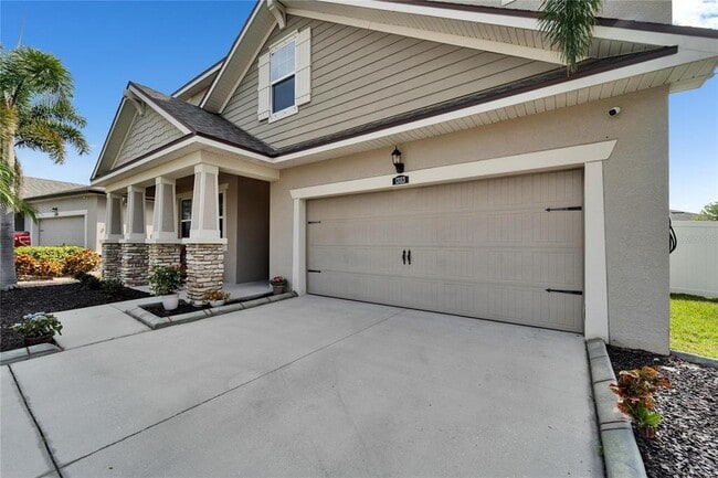 Building Photo - 13113 Rain Lily Dr