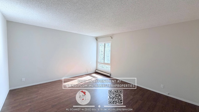 Building Photo - Sunny, west facing, Large 1 bedroom with tons of storage, includes water/garbage/amenities/parking!