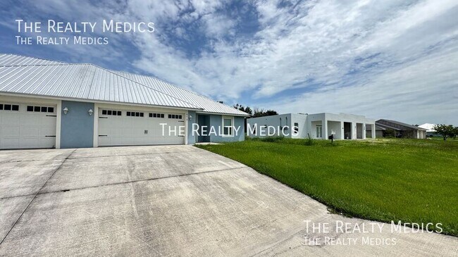 Building Photo - 8219 Cozumel Ln