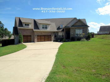 Building Photo - 4BR / 3Car garage / Fully fenced in backyard - Stunning property