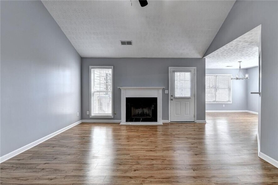 Building Photo - 5867 Tattersall Terrace