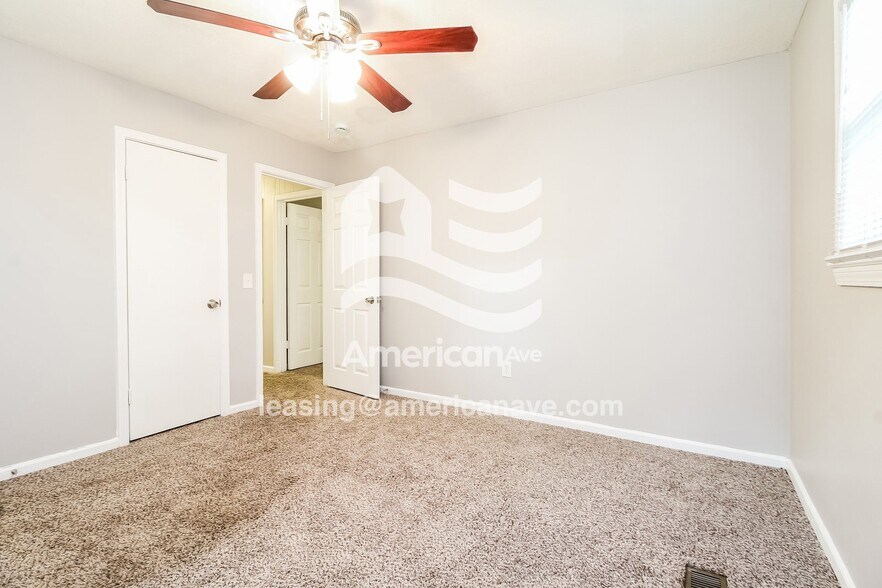 Building Photo - 14 Crofton Dr