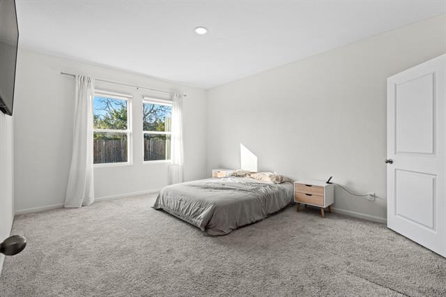 Building Photo - 2305 Frio River Rd