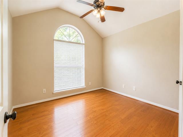 Building Photo - 1806 Sand Stone