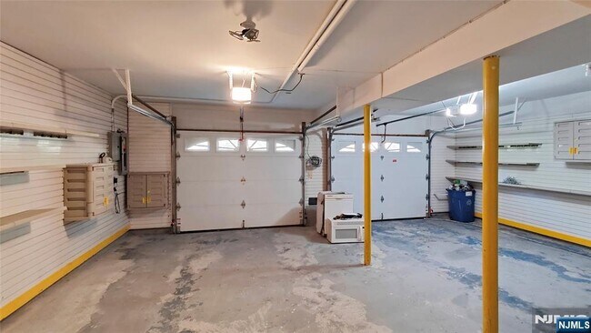 Building Photo - 281 Kinnelon Rd