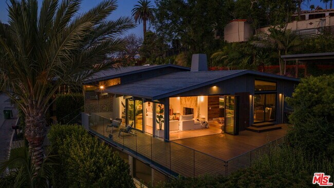 Building Photo - 344 Arno Way