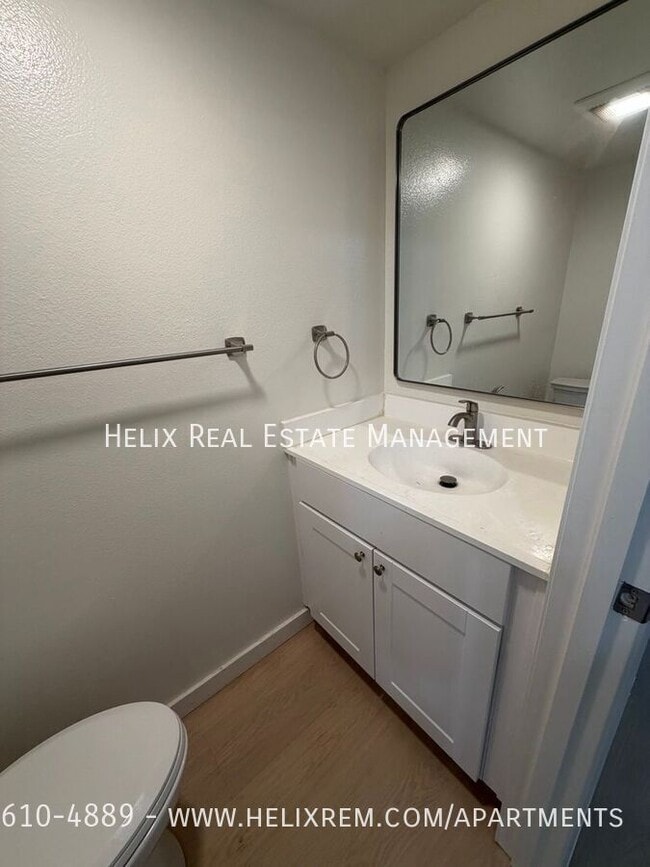 Building Photo - 1933 E Villa St