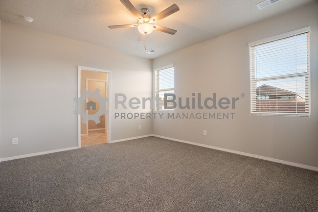 Building Photo - Lease Pending - Please apply at your own d...