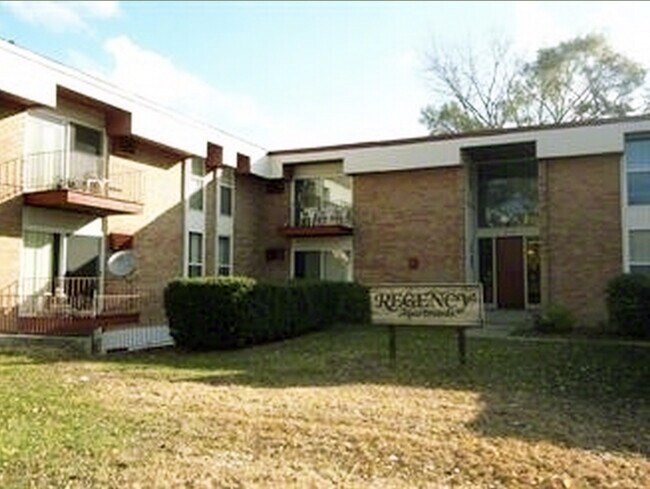 Building Photo - 4200 Rochester Rd