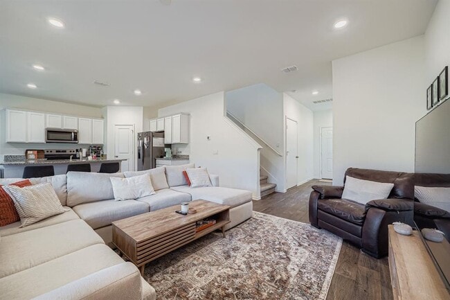 Primary Photo - 18421 Cremello Dr