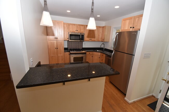 Building Photo - Shelby Lane