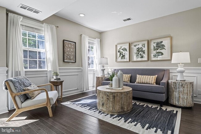 Building Photo - 4 High St