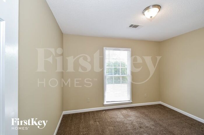 Building Photo - 7452 Kingsland Dr