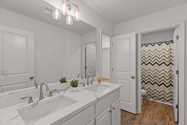 Building Photo - 3206 Montauk Hill Dr