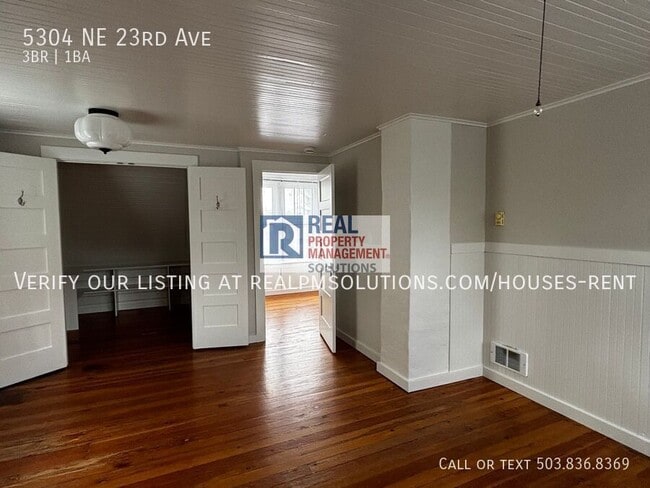 Building Photo - 5304 NE 23rd Ave