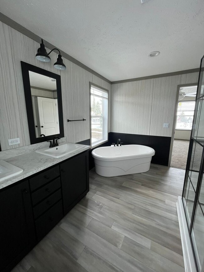 Building Photo - Brand new manufactured 3 bedroom home on l...