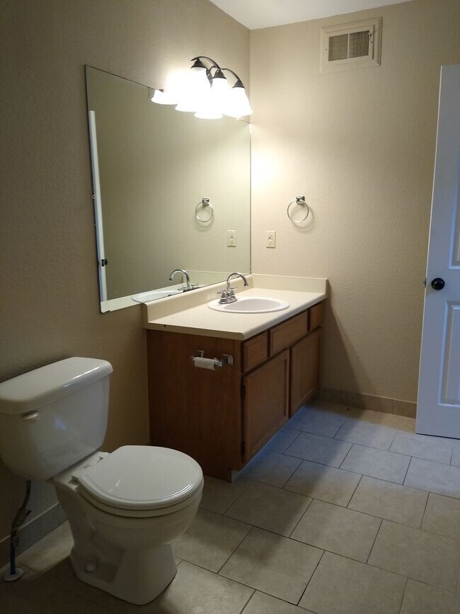 Building Photo - Available Now! Lakewood 2 Bed 2 Bath Duplex w/ Garage and Large Fenced Yard