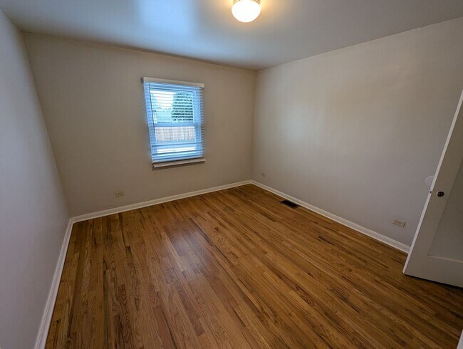 Building Photo - Spacious 6-Bedroom Home in Desirable Rocky...
