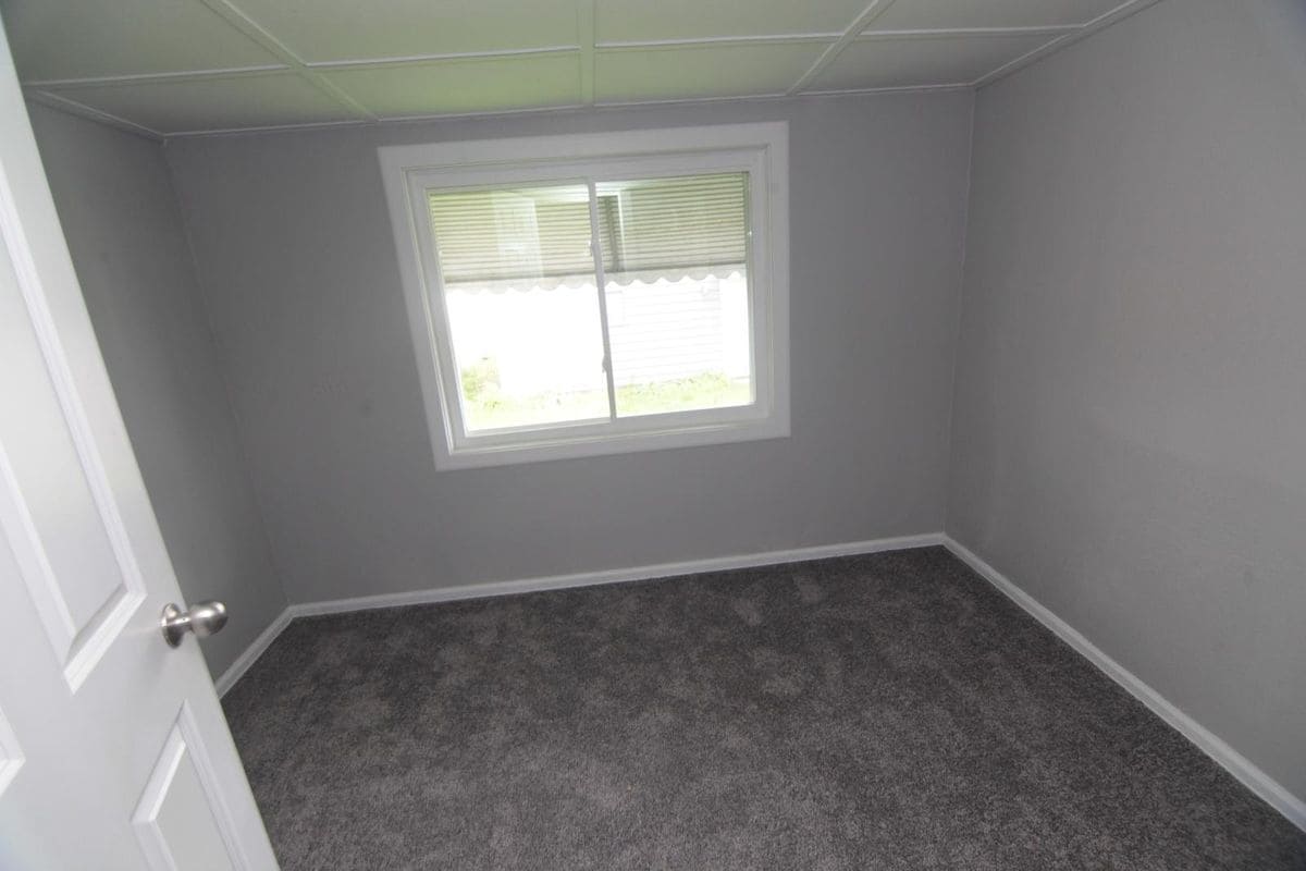 Building Photo - 526 21st St