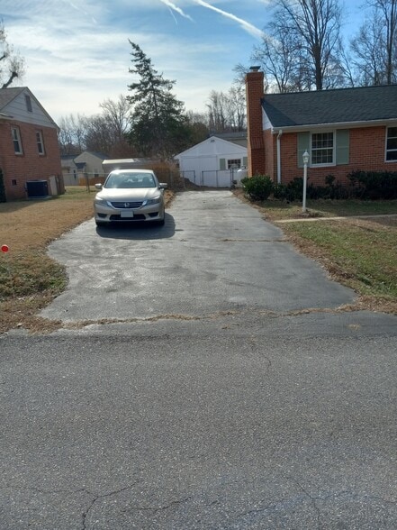 Building Photo - 8411 Shannon Rd