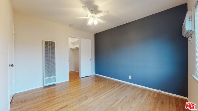 Building Photo - 11284 Montana Ave